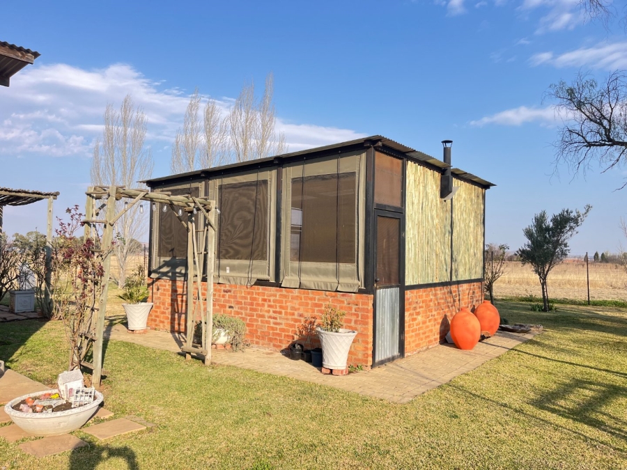 Commercial Property for Sale in Vyfhoek A H North West
